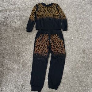 Stylish Leopard Print Women's  Set - Black and Brown